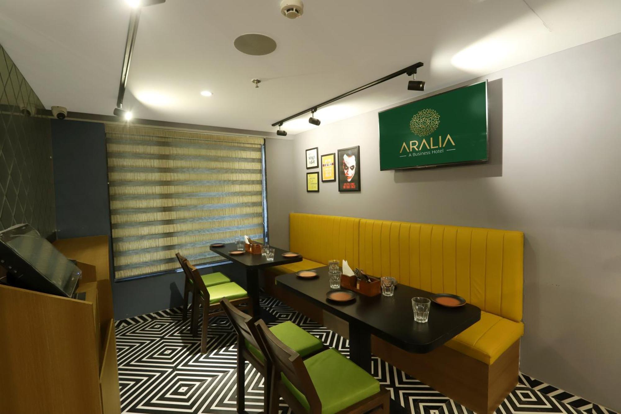 Aralia - A Business Hotel, Midc Andheri East Мумбаи Экстерьер фото