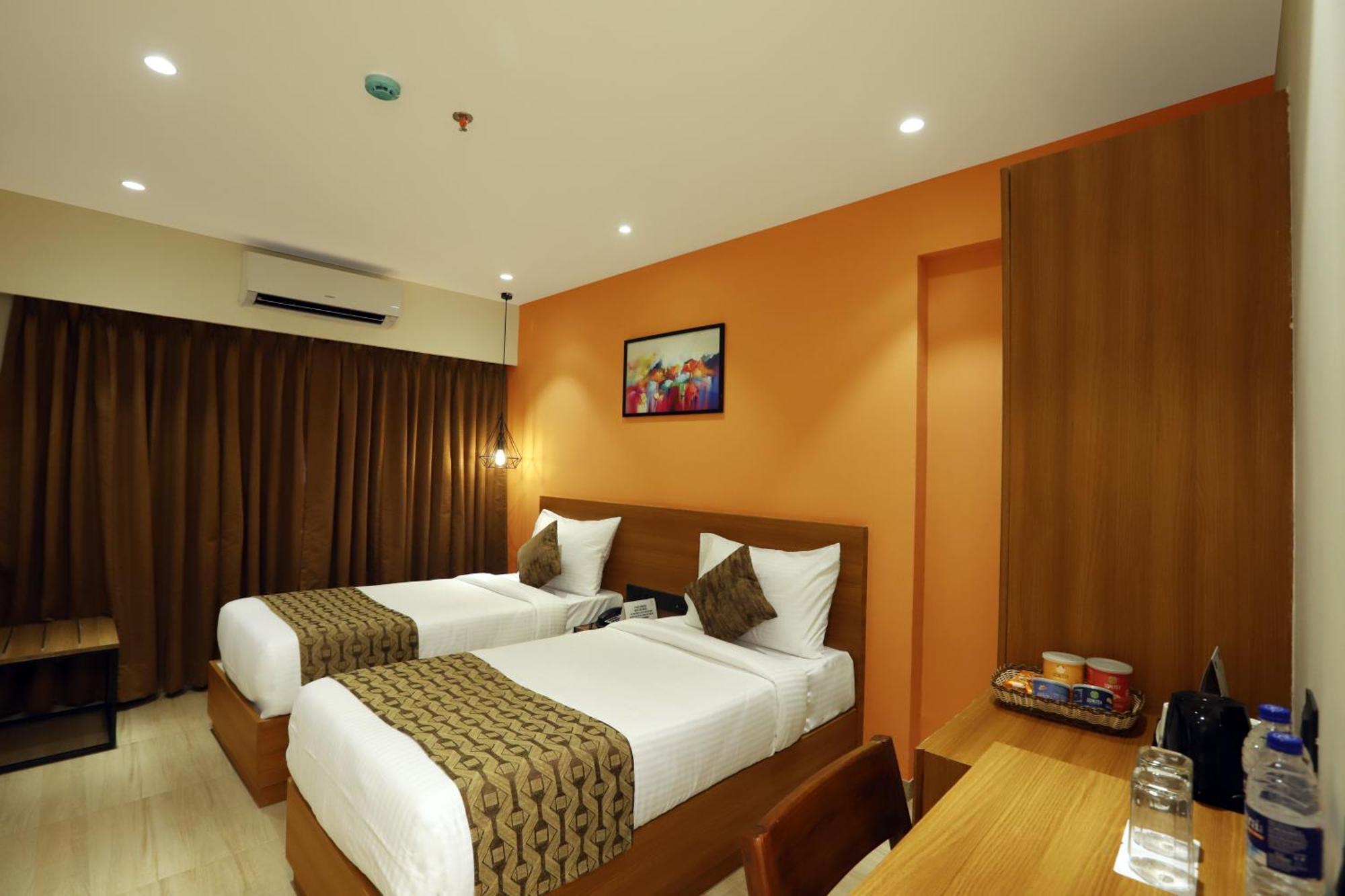 Aralia - A Business Hotel, Midc Andheri East Мумбаи Экстерьер фото